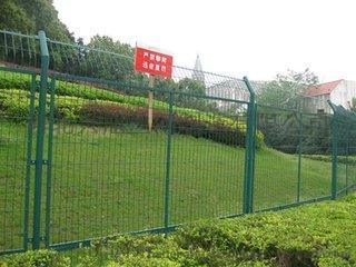 兴旭铁丝网体育球场围网围墙道路护栏